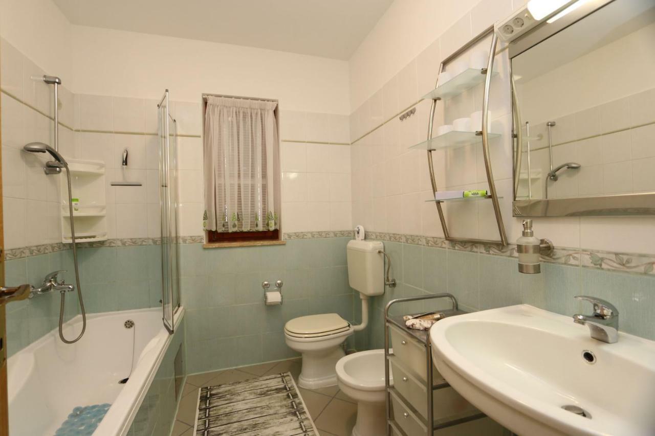 Apartment Dina Šilo Dış mekan fotoğraf